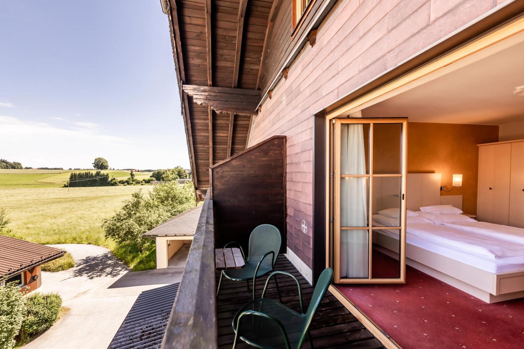 Gastagwirt Hotell Eugendorf Exteriör bild