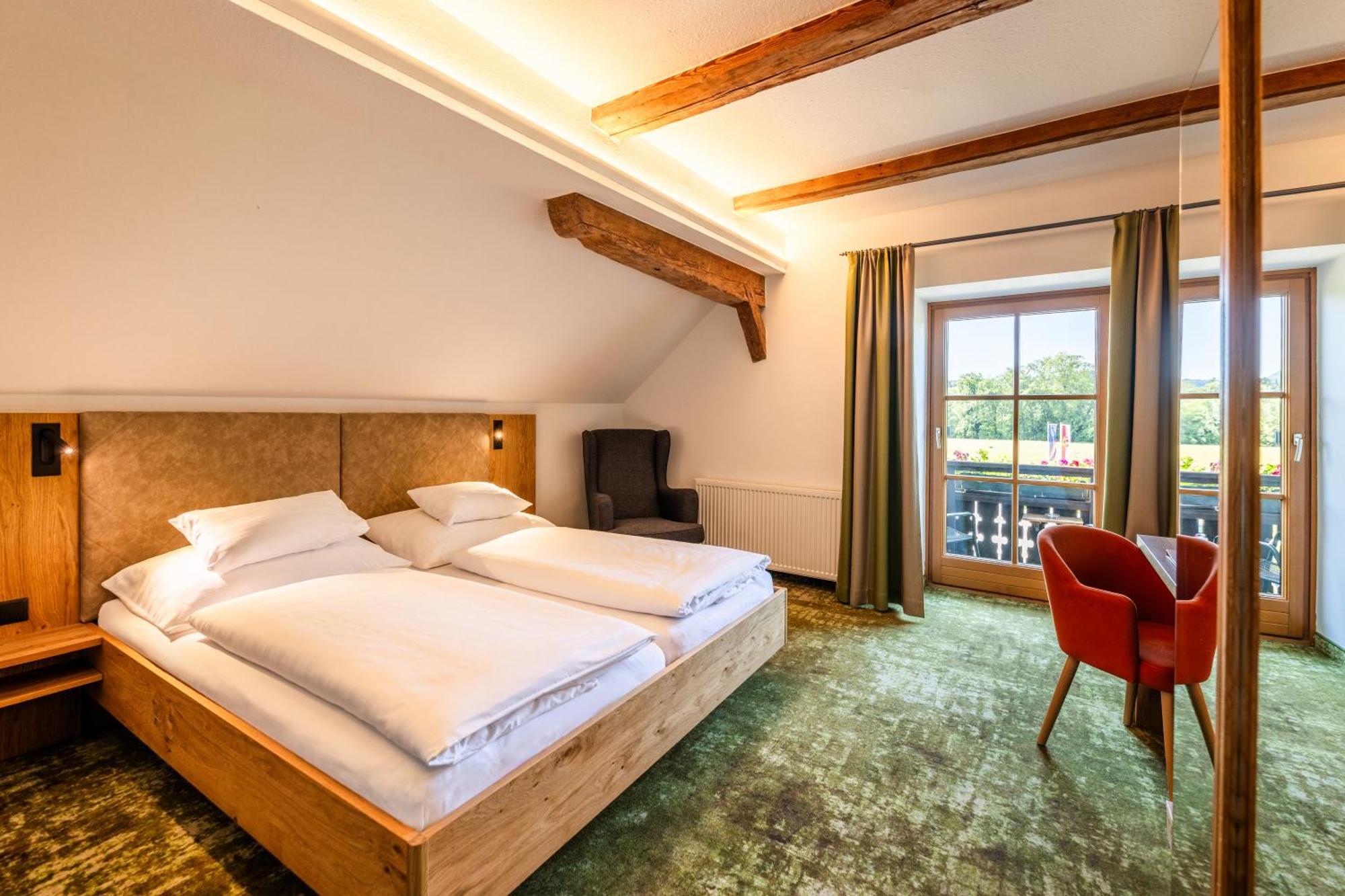 Gastagwirt Hotell Eugendorf Exteriör bild