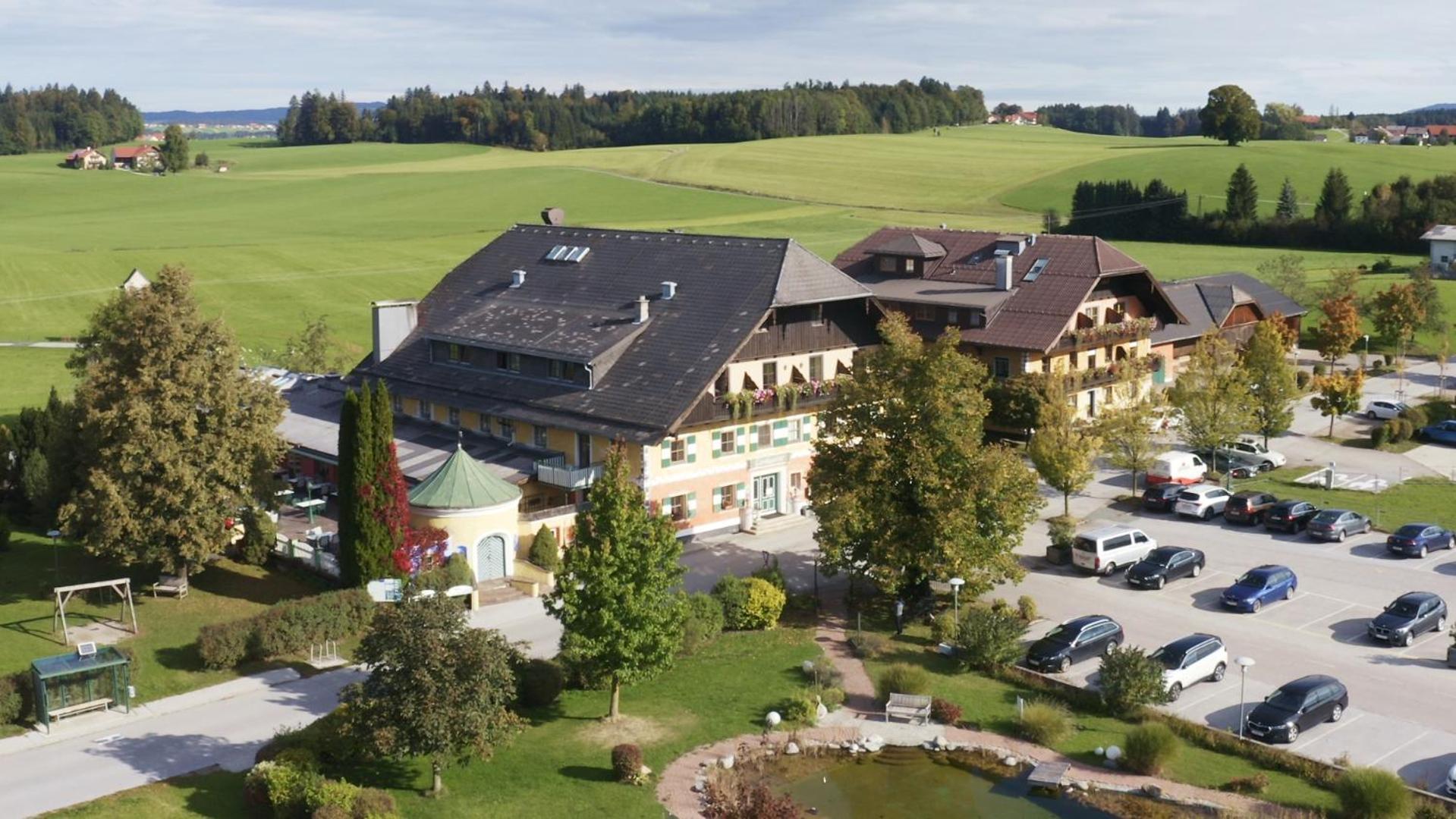 Gastagwirt Hotell Eugendorf Exteriör bild